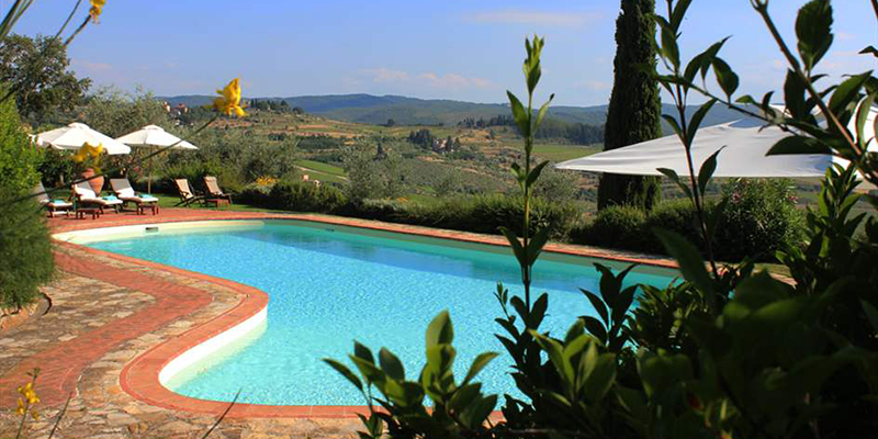 spectacular pool views at La Vigna
