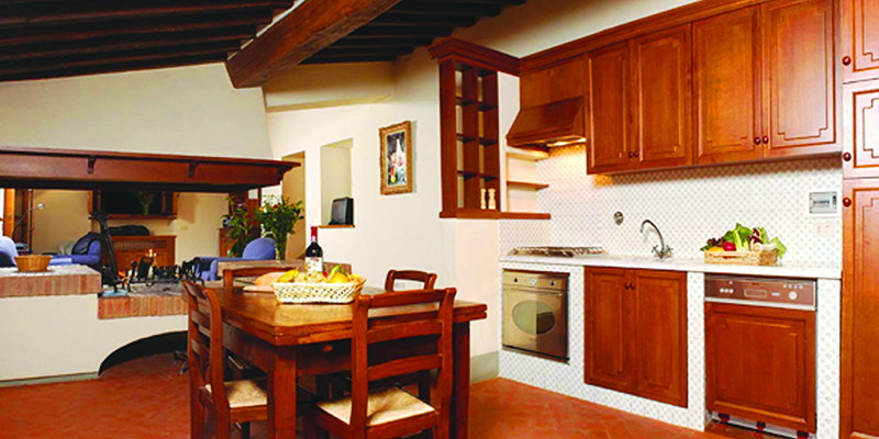spacious kitchens at La Vigna